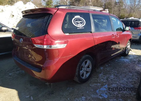 2011 Toyota Sienna Le V6 from USA, damaged, VIN 5TDKK3DC4BS020535
